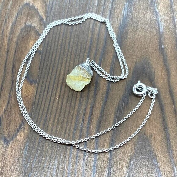 Citrine Pendant Necklace Silver Tone 18 Inch Length - Picture 1 of 2